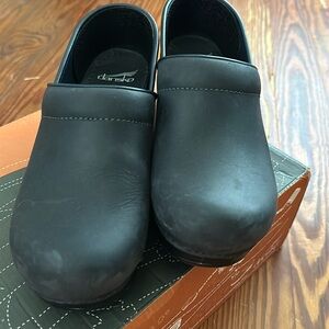 Blue Dansko nursing clogs